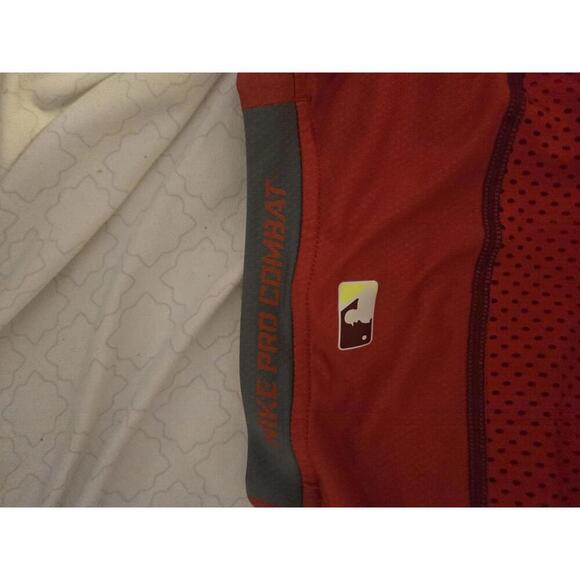 Nike Pro Combat Hypercool Red Active Top - Picture 6 of 6